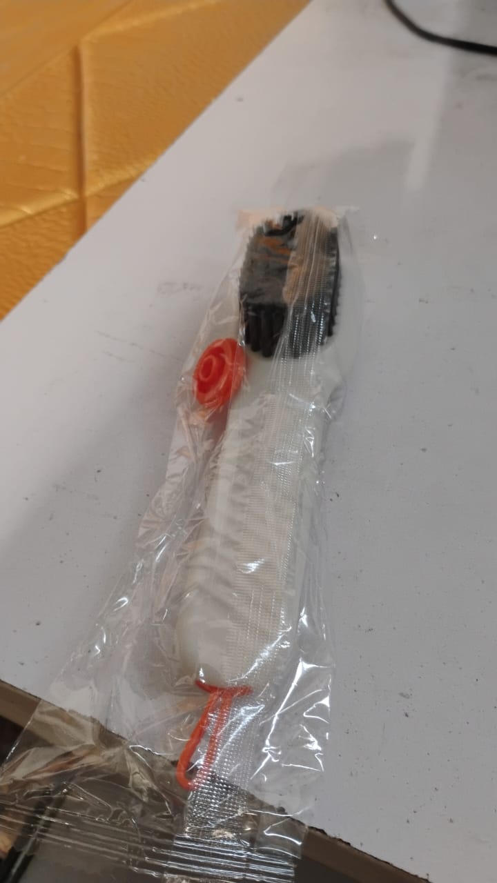 Multifunctional Scrubbing Brush with Liquid / Soap Dispenser (1 Pc) Multifunctional Scrubbing Brush with Liquid / Soap Dispenser (1 Pc)